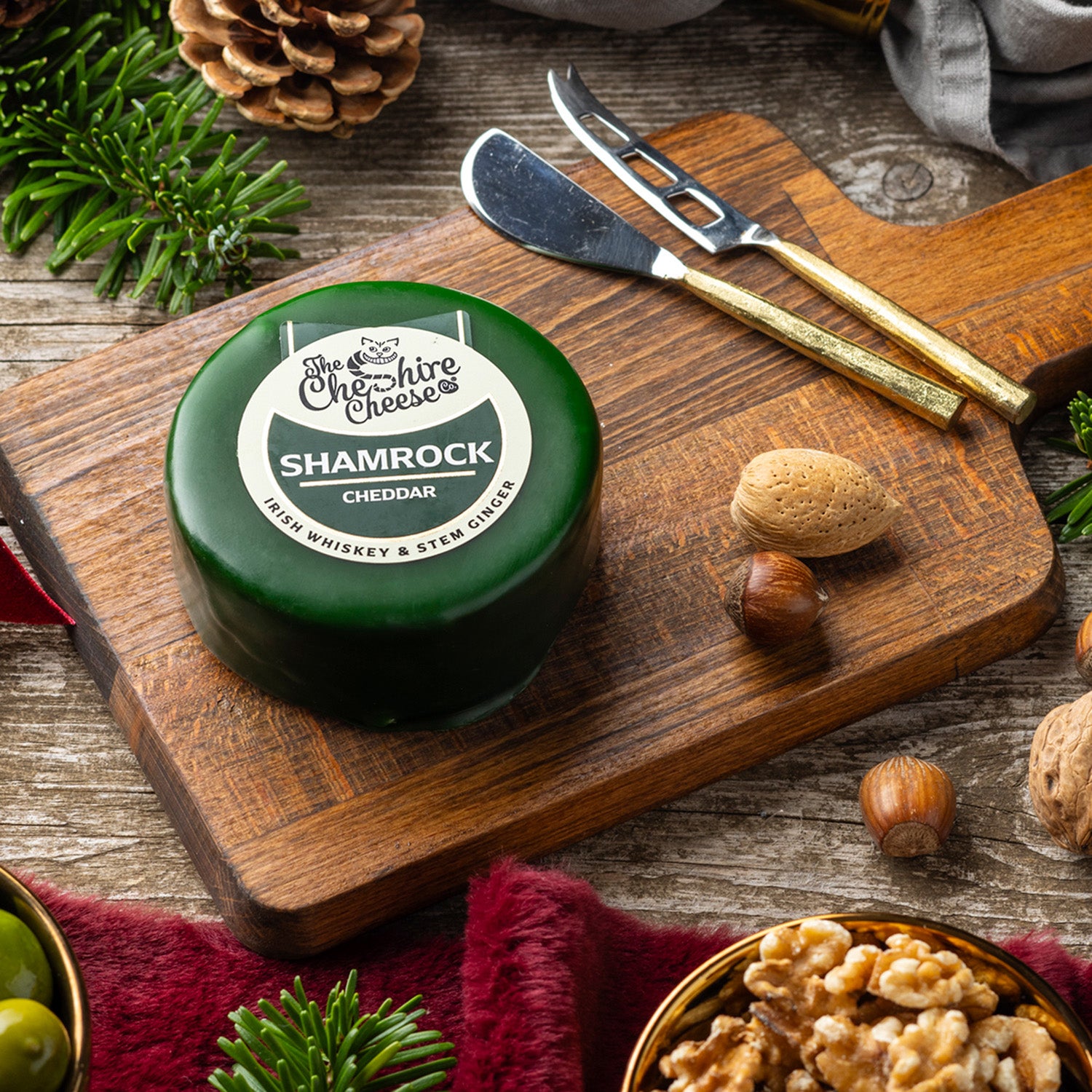 The Crackin' Christmas Cracker – Large Festive Cheese Gift Selection