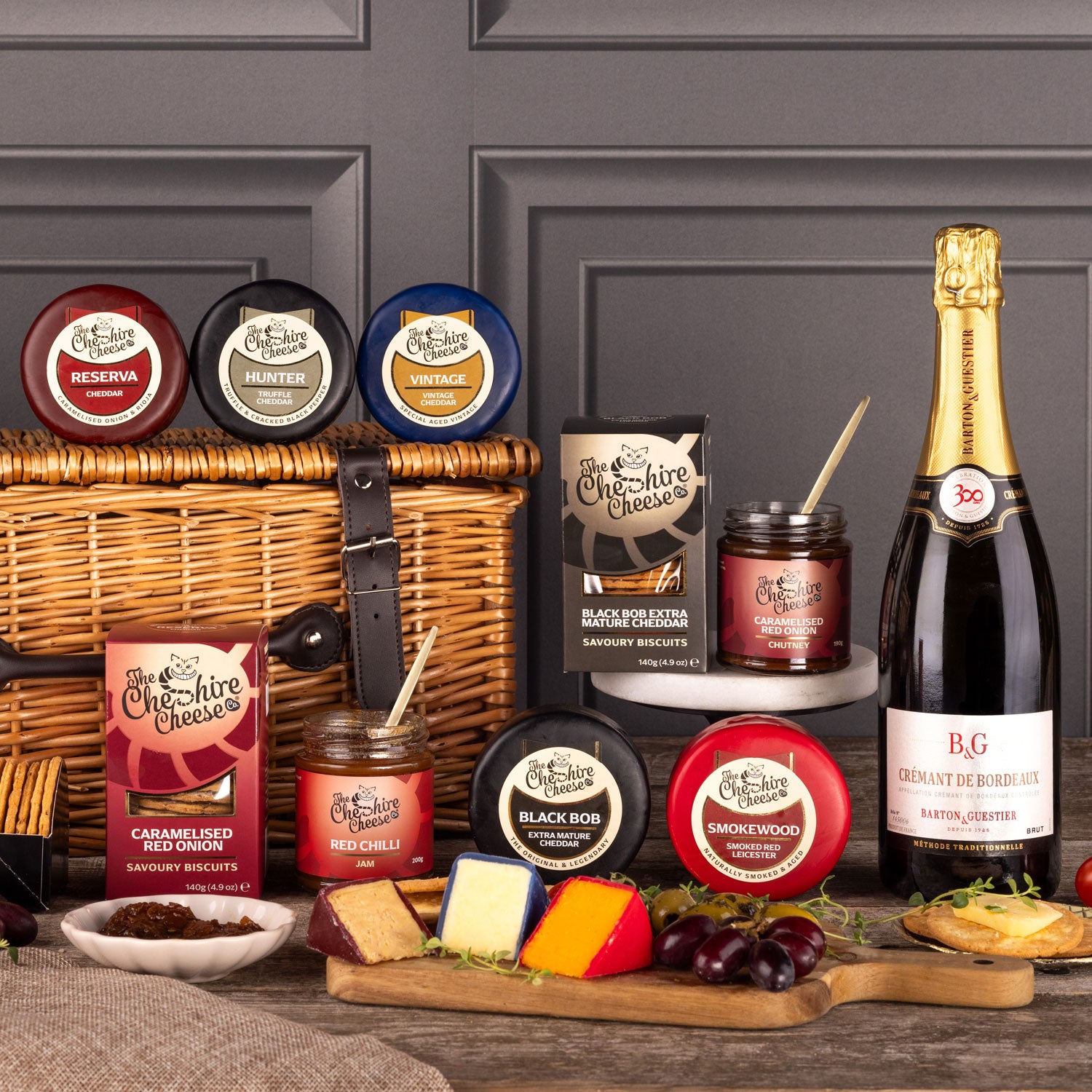 Master Cheesemaker Wicker Hamper - Cheese & Crémant de Bordeaux Selection