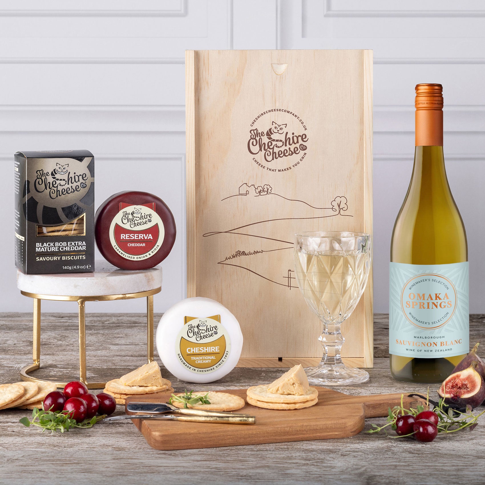 Duo of Cheese & White Wine Gift Box - The Cosy Night In