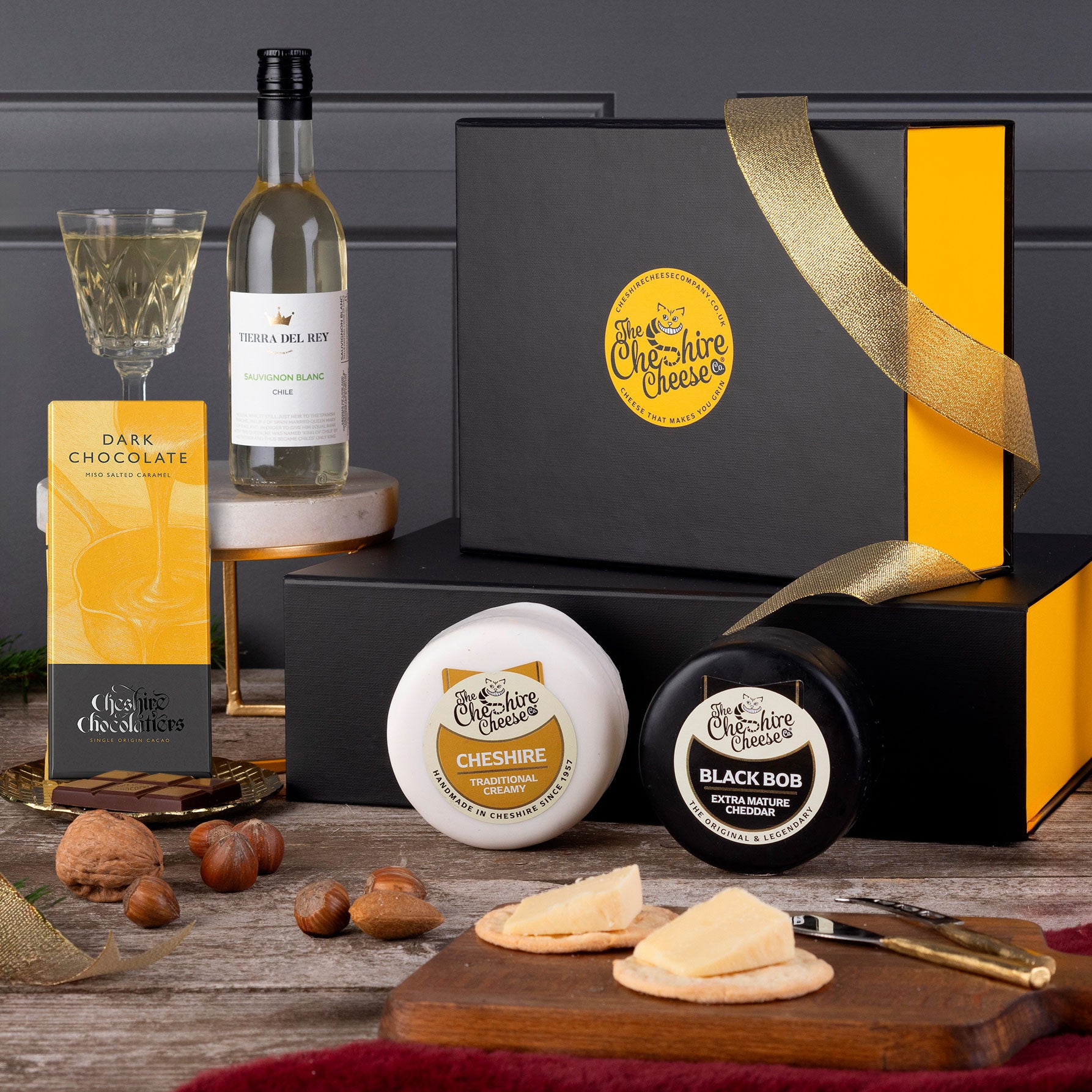 Indulgent White Wine, Cheese & Chocolate Gift Box